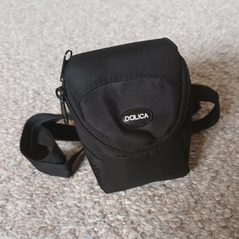 Dolica Camera Case With Crossbody/Waist Strap.
